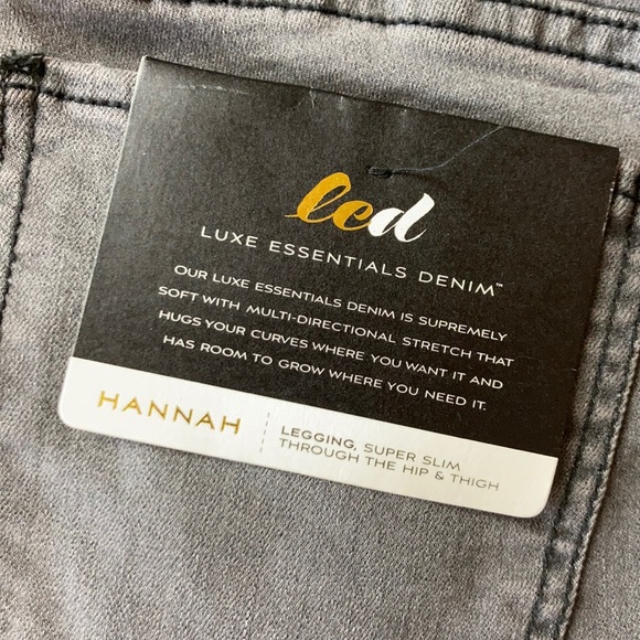 Luxe Essentials Denim Hannah Maternity Jean - Picture 7 of 16